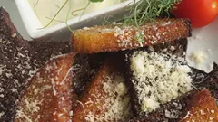 Ķiploku grauzdiņu mix ar ķiploku mērci